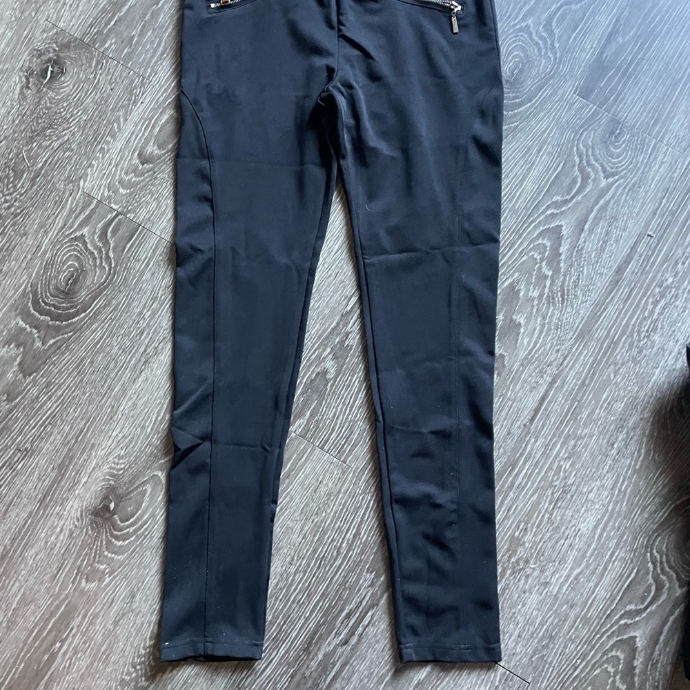 NWOT SUPER CUTE AND SEXY BLACK LEGGINGS! - Picture 4 of 7